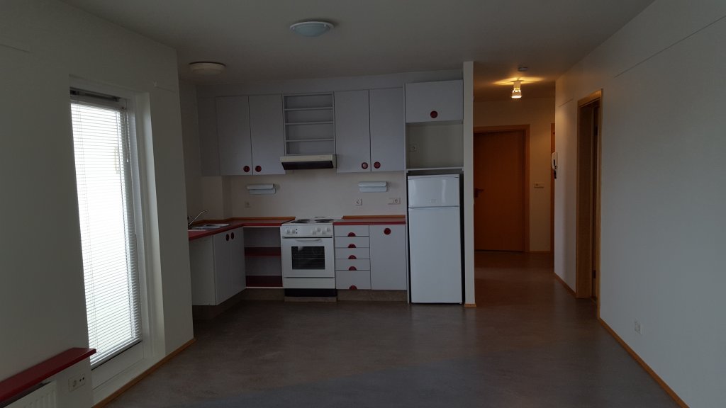 Eldhús séð úr stofu