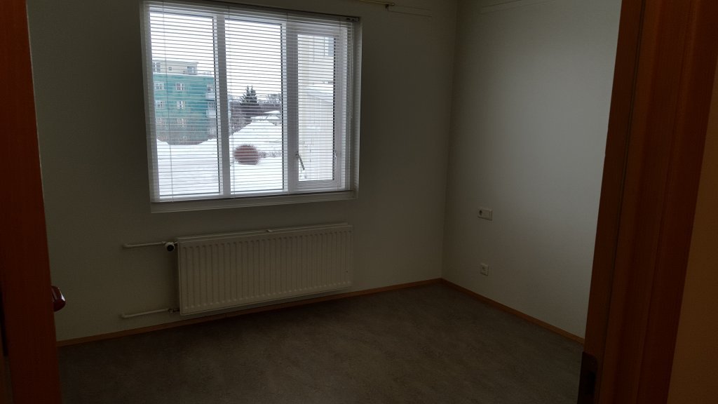 Herbergi í tveggja herbergja íbúð