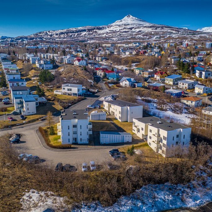 Klettastígur 2-4 with Klettastígur 6 in between