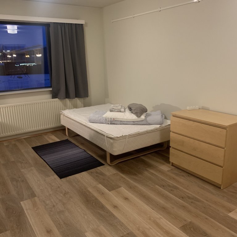 Single-person bedroom
