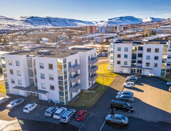 Kjalarsíða 1A og B